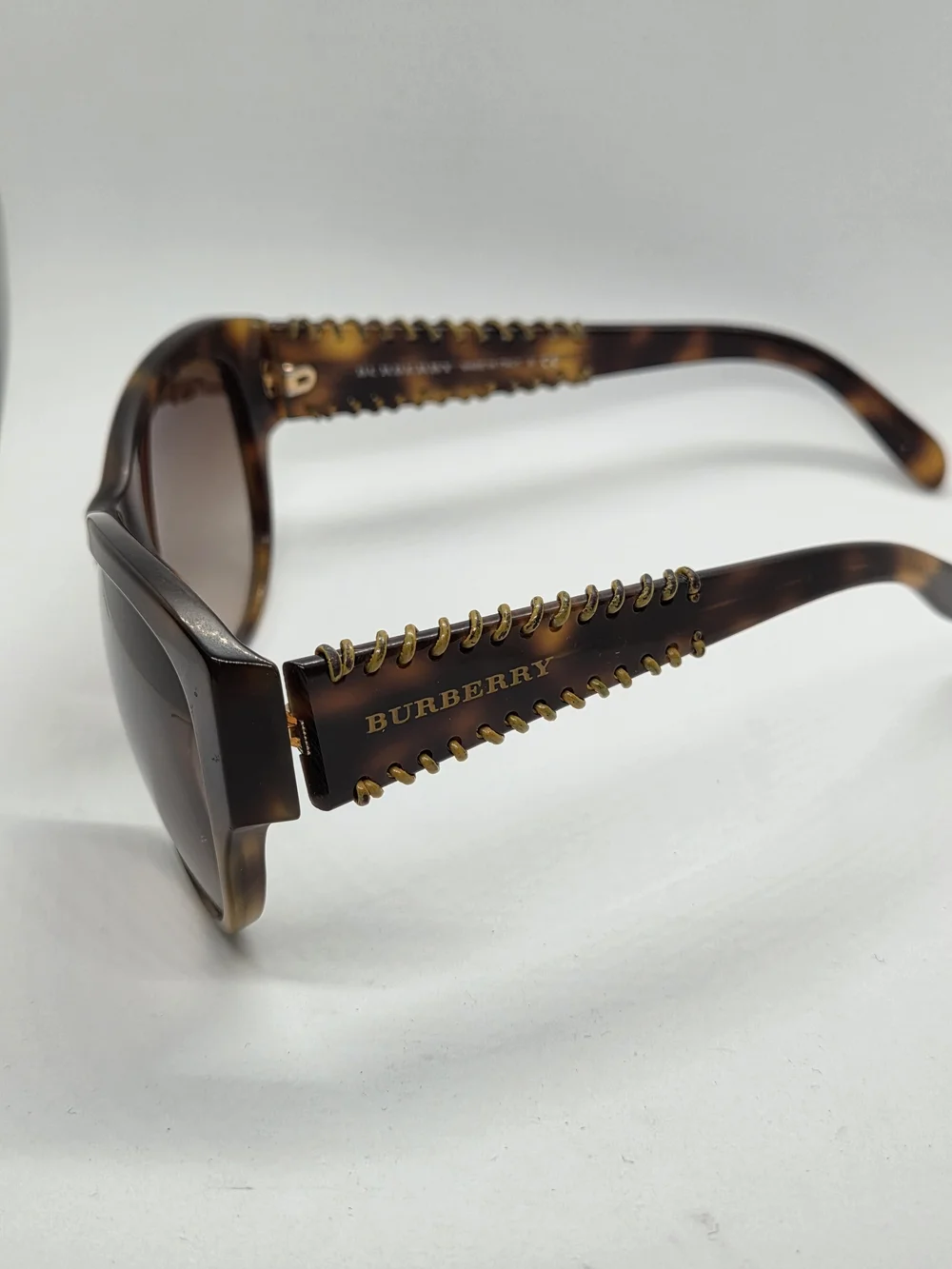 Burberry B4121-Q Leather Whipstitch Sunglasses Brown Tortoise Shell W/ Snapcase